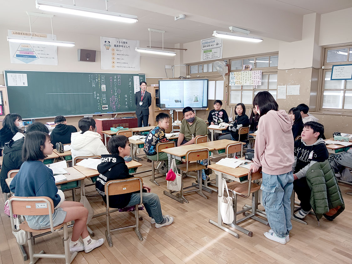 クラスの伝え合いの様子
